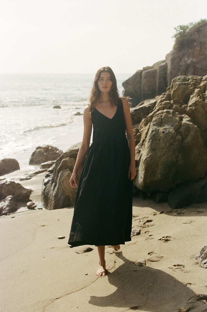 Eleonie Linen V-Neck Sleeveless Dress Elkmont Trading Company Eleonie Linen V-Neck Sleeveless Dress Elkmont Trading Company