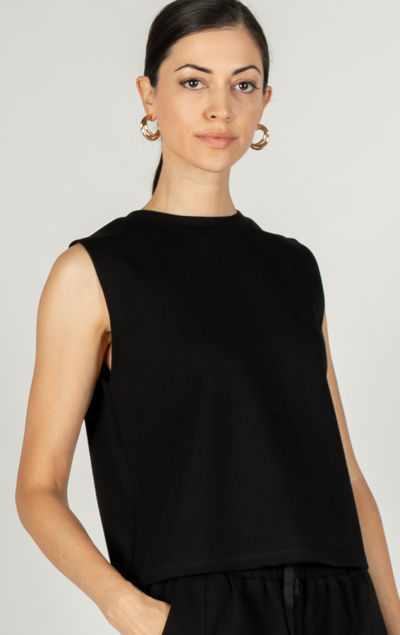 Carleigh Round Neck Sleeveless Top