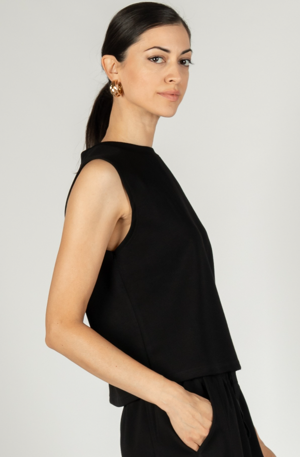 Carleigh Round Neck Sleeveless Top