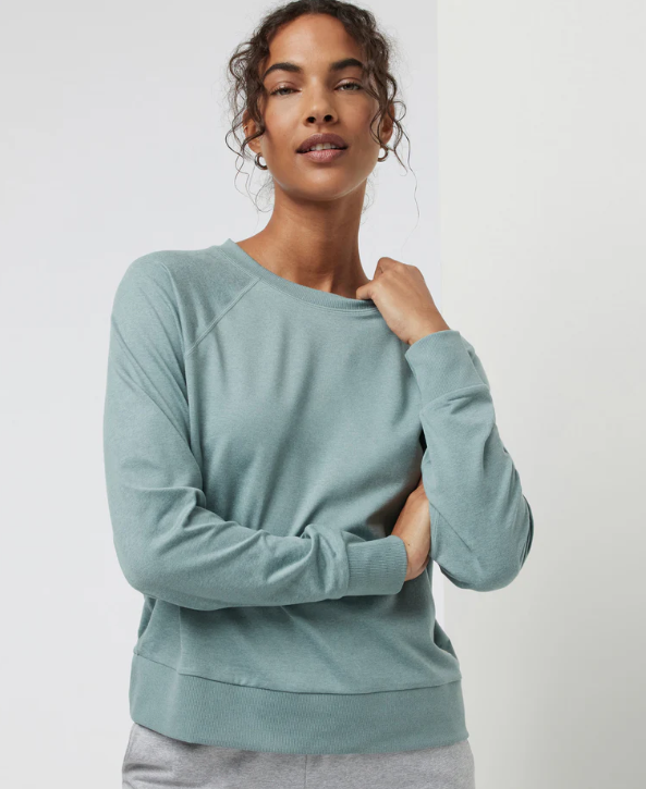 Vuori Women's Long Sleeve Halo Crew