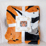 Eye of the Tiger Throw Blanket