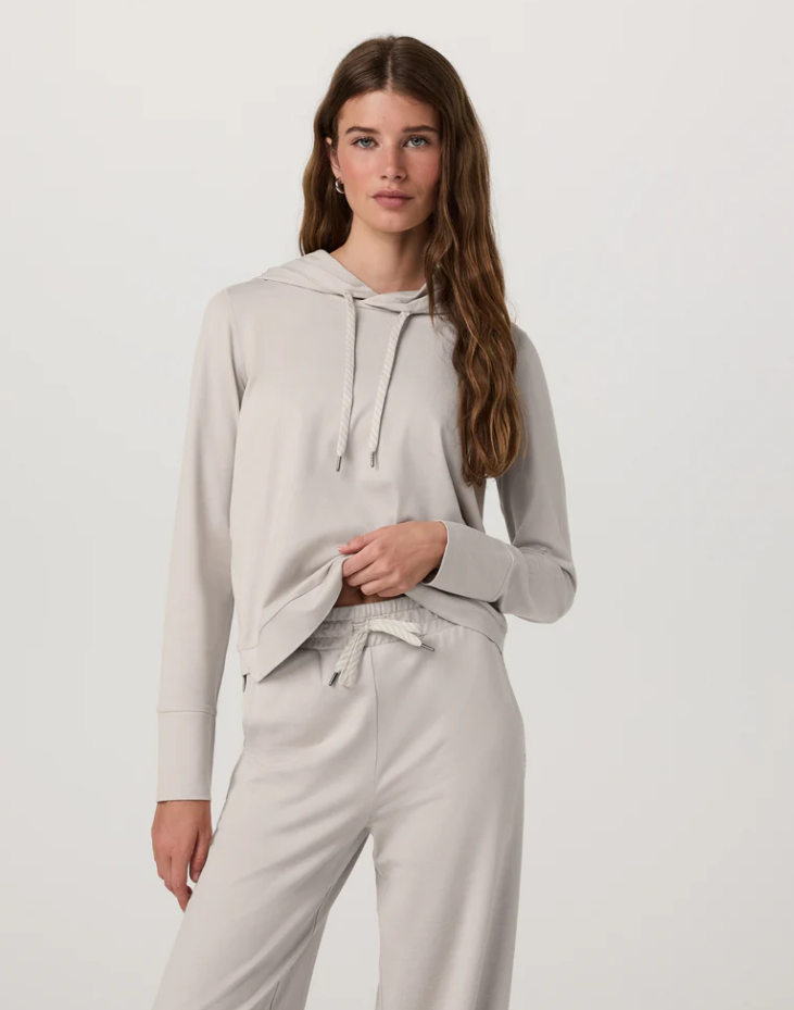 Vuori Women's Halo Essential Hoodie